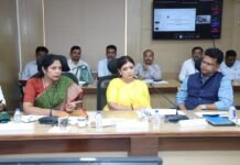 वाहतूक, खड्डे, अतिक्रमण आणि कचरा व्यवस्थापनावर प्रशासनाची धडक बैठक; रस्ते पूर्ववत करण्यासह अनधिकृत पथविक्रेत्यांवर कारवाईचे निर्देश