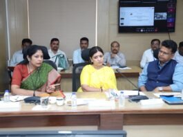 वाहतूक, खड्डे, अतिक्रमण आणि कचरा व्यवस्थापनावर प्रशासनाची धडक बैठक; रस्ते पूर्ववत करण्यासह अनधिकृत पथविक्रेत्यांवर कारवाईचे निर्देश