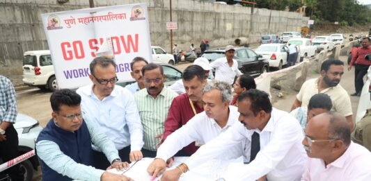 कात्रज-कोंढवा, गंगाधाम चौक आणि नवले पुलाजवळील रस्त्यांच्या कामांना गती; महापालिका आयुक्तांची पाहणी