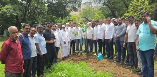 ईद-ए-मिलादुन्नबी निमित्त बोपोडीत वृक्षारोपण