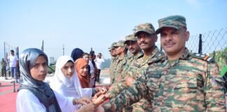 पुण्याच्या बहिणींच्या राखीने सीमेवर रंगला आनंदोत्सव; सैनिकांसोबत साजरे झाले रक्षाबंधन!