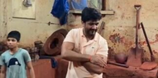 औंध कुस्ती केंद्रात आमदार सिद्धार्थ शिरोळेंनी केला पारंपरिक कुस्ती सराव ; राष्ट्रीय-आंतरराष्ट्रीय पदकविजेत्या मल्लांसोबत घेतला व्यायामाचा अनुभव