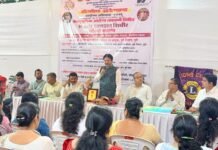 ‘श्री गणेशा आरोग्याचा’ अभियानातील आरोग्य शिबिरास सह धर्मादाय आयुक्त दिनेश कोथळीकर यांची भेट
