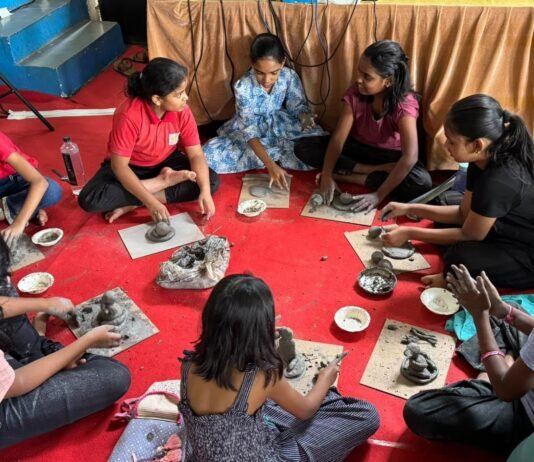 औंध-बोपोडीत ‘इको-फ्रेंडली गणेशमूर्ती कार्यशाळेला’ उत्स्फूर्त प्रतिसाद