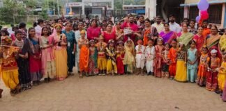 खासदार तुपे पाटील स्मार्ट ई लर्निंग स्कूलमध्ये उत्साहात ‘पुस्तक दहीहंडी’ साजरी
