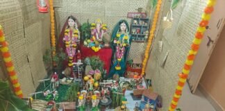 घरच्या गौरी-गणपतीच्या हलत्या देखाव्यातून ‘शेतकरी राजा’च्या जीवनाचे दर्शन