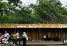 पाषाणगावातील बसथांब्याची दुरवस्था; आठ दिवसांत नूतनीकरण न झाल्यास मनसे स्टाईल आंदोलनाचा इशारा