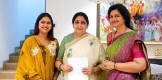 प्रभाग क्रमांक 9 मधील वाहतूक कोंडीवर तातडीने उपाययोजना करा राष्ट्रवादी काँग्रेसच्या महिला कार्याध्यक्ष वैशाली कमाजदार, पार्वती निम्हण यांचे उपमुख्यमंत्री सुनेत्रा पवार यांना निवेदन