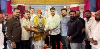 बालेवाडीतील अष्टविनायक मंडळाला रावसाहेब दानवे पाटील यांची भेट; गणरायाची आरती अमोल बालवडकर यांनी केले स्वागत