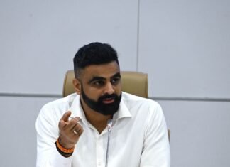 पुणे जिल्ह्यात निवडणूक प्रचार साहित्यावर निर्बंध