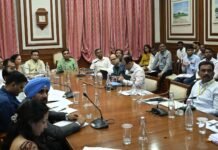 दुष्काळ, पाऊस, पीक नुकसान, पिण्याचे पाणी, जनावरांच्या चाऱ्याबाबत राज्य शासनाकडून केंद्रीय पथकाकडे सविस्तर सादरीकरण