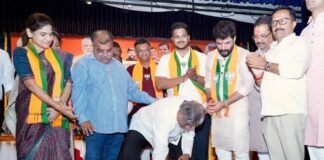 पदवीधर आणि शिक्षक मतदारसंघात महायुतीच्या उमेदवारांना विजयी करा : रवींद्र चव्हाण; डॉ. स्मिता जाधव आणि कौस्तुभ गावडे यांच्या प्रचाराचा शुभारंभ