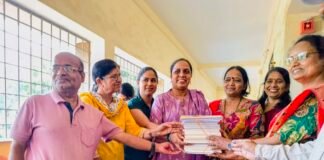 नवरात्रोत्सवात कीर्तिशक्ती फाउंडेशनतर्फे अनोखे सरस्वती पूजन!बालेवाडीतील पीएमसी शाळा क्र. १५२ (ब) च्या वाचनालयासाठी पुस्तकांची भेट