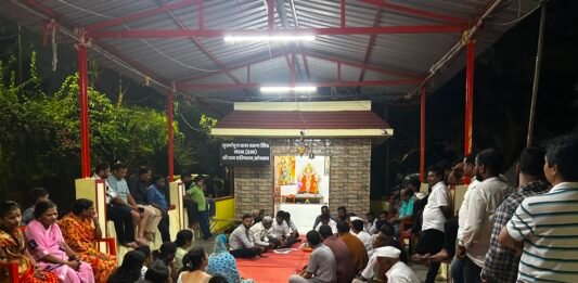 कोथरूडच्या हनुमान नगरमध्ये एसआरए प्रकल्पाला नागरिकांचा विरोध; ‘आम्हाला कोणत्याही प्रकल्पात परस्पर समाविष्ट करू नका’; १०० ते १५० महिलांची एकजूट, न्यायालयात जाण्याचा बैठकीदरम्यान ठराव