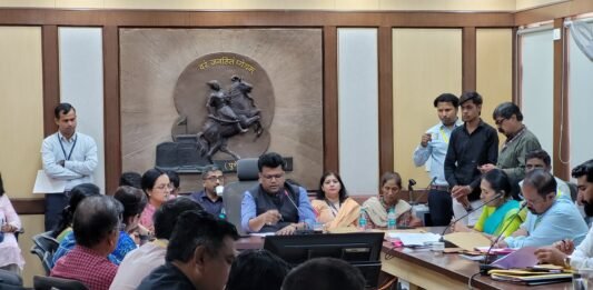 डेंग्यूच्या पार्श्वभूमीवर पुणे महापालिका सतर्क; खाजगी रुग्णालयांना आयुक्तांचे तातडीने उपचार आणि IHIP पोर्टलवर माहिती अद्ययावत करण्याचे निर्देश