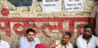 MPSC विद्यार्थ्यांच्या सत्याग्रहाला राजकीय नेत्यांचा पाठिंबा; विद्यार्थ्यांशी साधला संवाद