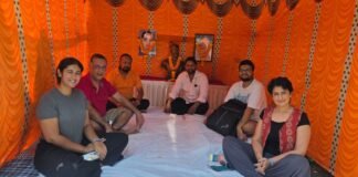 मुख्य निवडणूक आयुक्त ज्ञानेश कुमार यांच्या राजीनाम्यासाठी पासपोर्ट कार्यालय जवळ पाषाण येथे बेमुदत आंदोलन सुरू